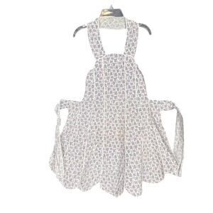 Vintage Floral Apron White Floral Cottage Country Prairie Flared Scallop